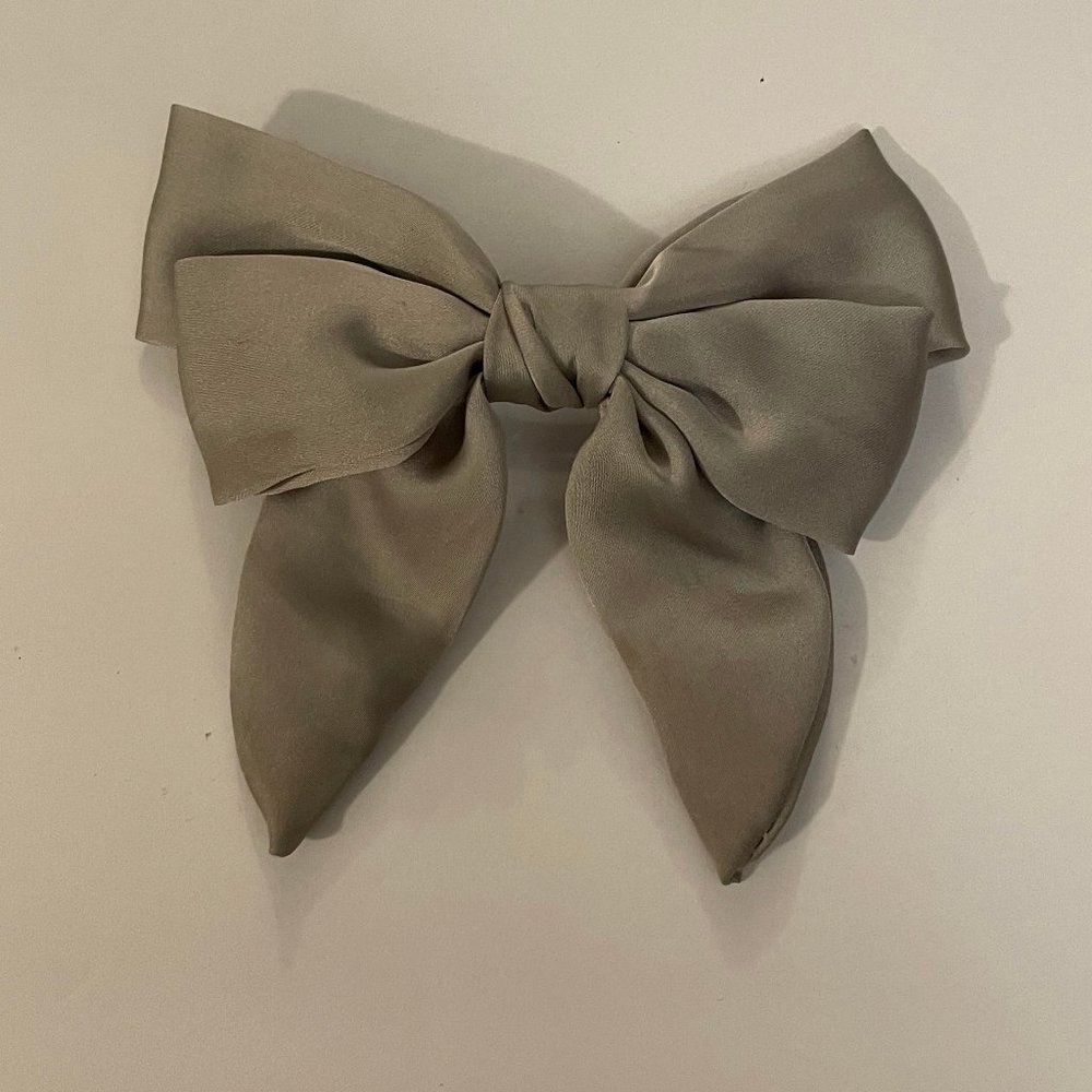 Women's Gray Bow Hairpin